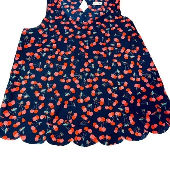 Maison Jules Sleeveless Women’s Cherry layered scalloped hem top Navy medium - Picture 6 of 12